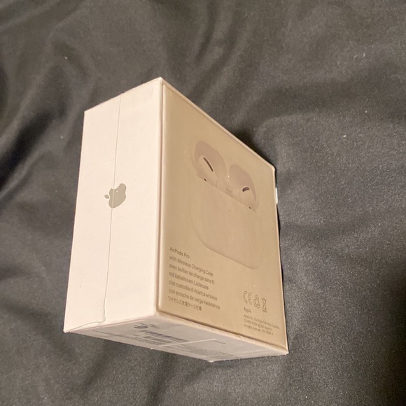 Apple airpods2 - Picture 2 of 3